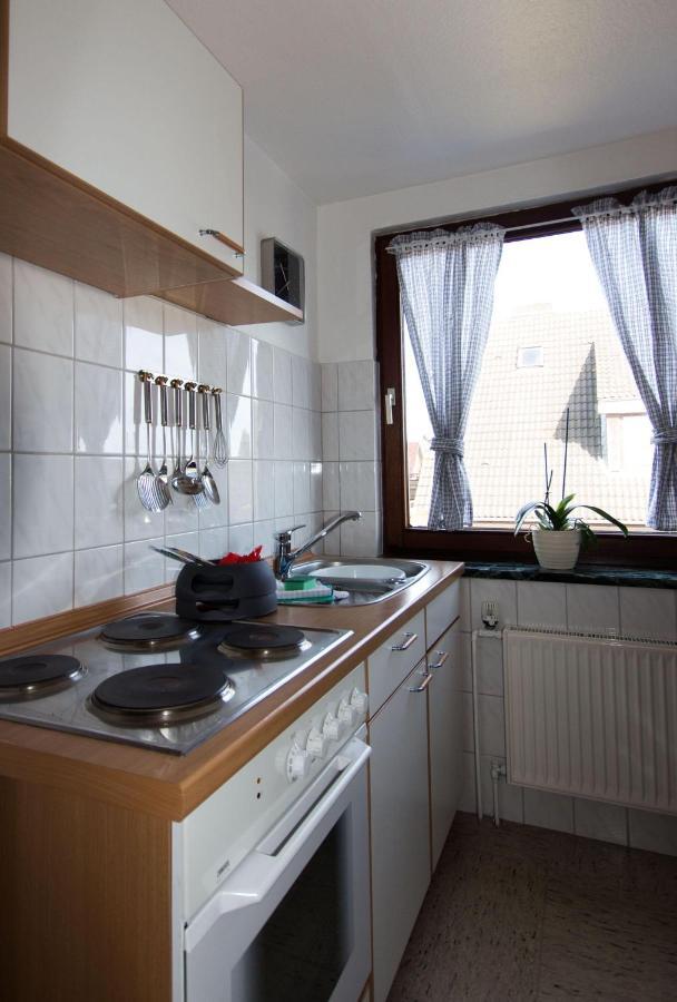 Ferienwohnungen-Neue-Tiefe-Wohnung-Kleiderbuegel Neue Tiefe Fehmarn Exterior foto